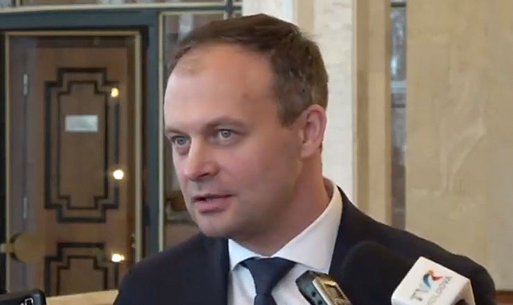 Спикер парламента Андриан Канду раскритиковал лидера ПДС Майю Санду после ее заявлений о сотрудничестве с МВФ.