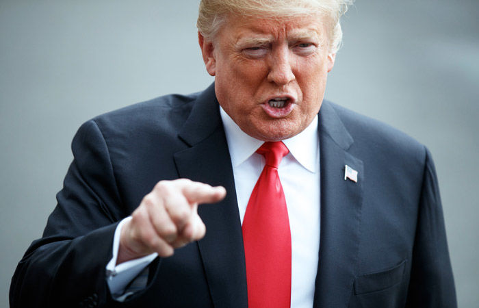 Трамп назвал бывшего главу Госдепа тупым.