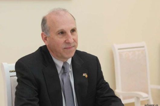 Ambasadorul SUA în Moldova, James Pettit, salută progresul obţinut în reglementarea transnistreană. 