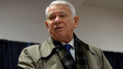 Teodor Meleşcanu a demisionat din funcţia de ministru al Afacerilor Externe din România.