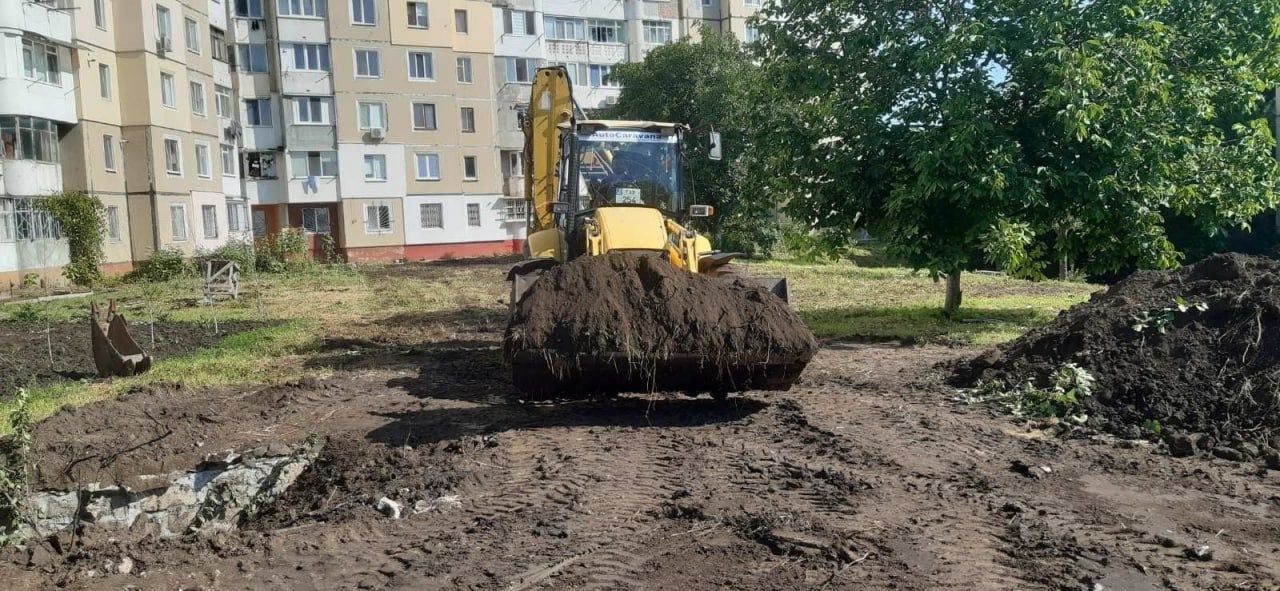 На Ботанике обустраивают еще одну зону отдыха для жителей сектора.