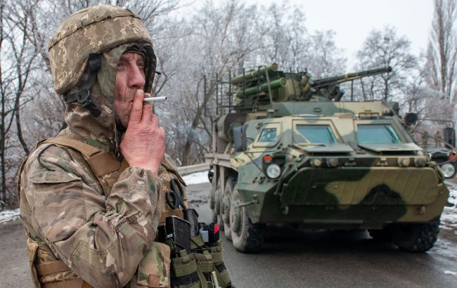 Военным будут платить 100 тысяч гривен дополнительного вознаграждения в месяц.