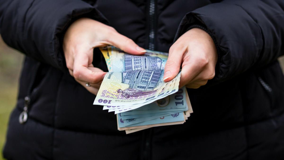 Румыния вошла в тройку стран ЕС с самой низкой почасовой оплатой труда: 12,9 евро.