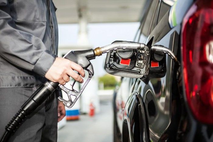 ANRE a stabilit noi preţuri plafon pentru benzină şi motorină. Foto: utaszspeed.pl 