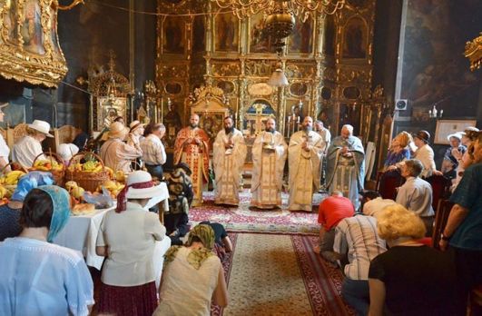 Acesta are o durată fixă, de 40 de zile, şi va ţine pînă pe 6 ianuarie inclusiv, ajunul Sărbătorii Naşterii Domnului.