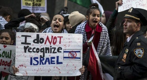 50 de palestinieni, răniţi vineri în Fâşia Gaza şi în Cisiordania