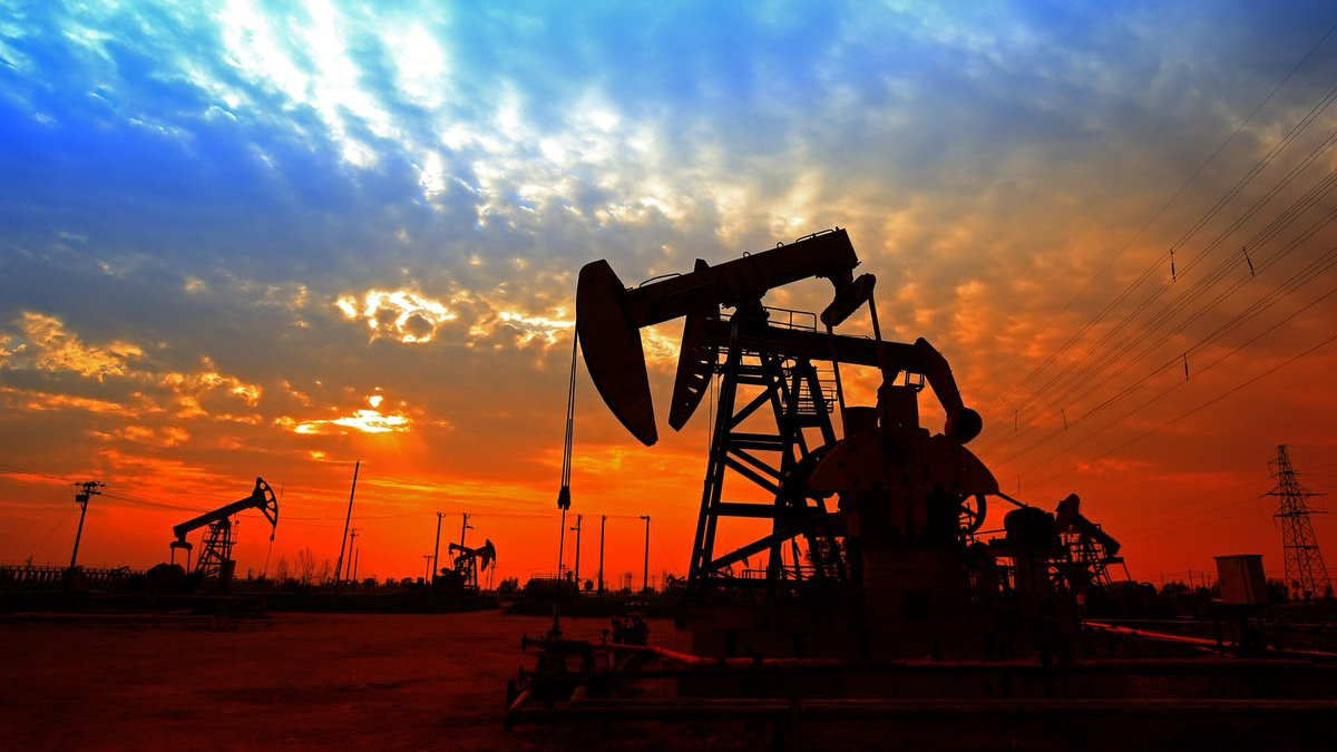 Цена нефти Brent поднялась выше $107 за баррель.
