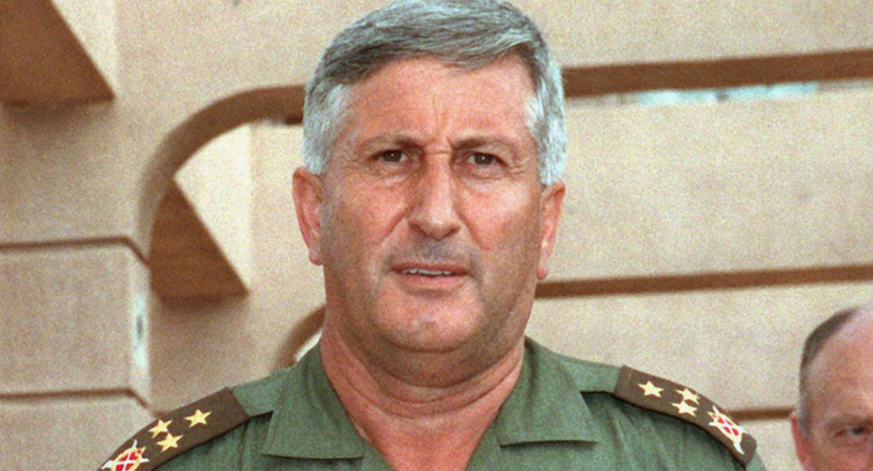 Эрдоган помиловал генералов, осужденных за путч 1997 года.