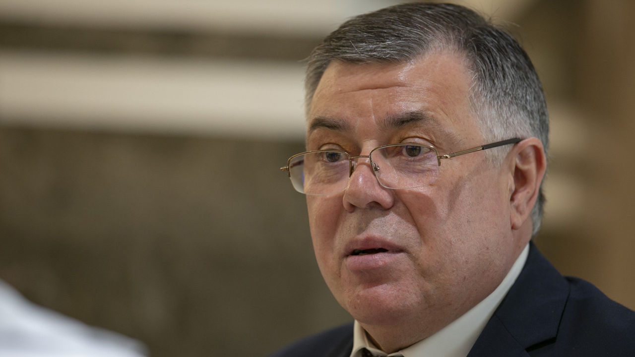 Реницэ: Проверку доходов социалиста Фуркулицэ передали новому инспектору.