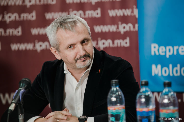 Директор Социологической исследовательской компании Дору Петруци.