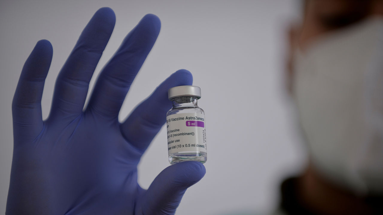 Британский регулятор не нашел связи между AstraZeneca и тромбами.