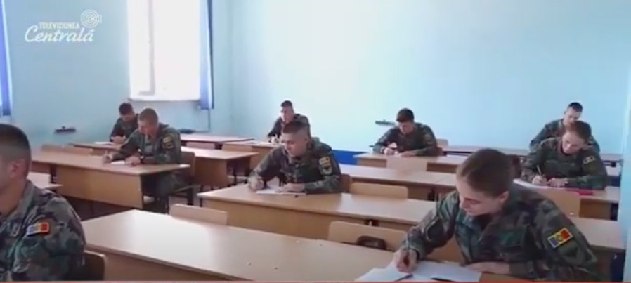 Только несколько высших учебных заведений открыли свои двери 1 сентября.