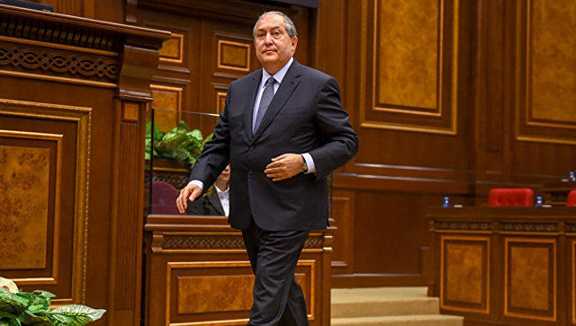 Саркисян уволил глав полиции и Службы нацбезопасности.