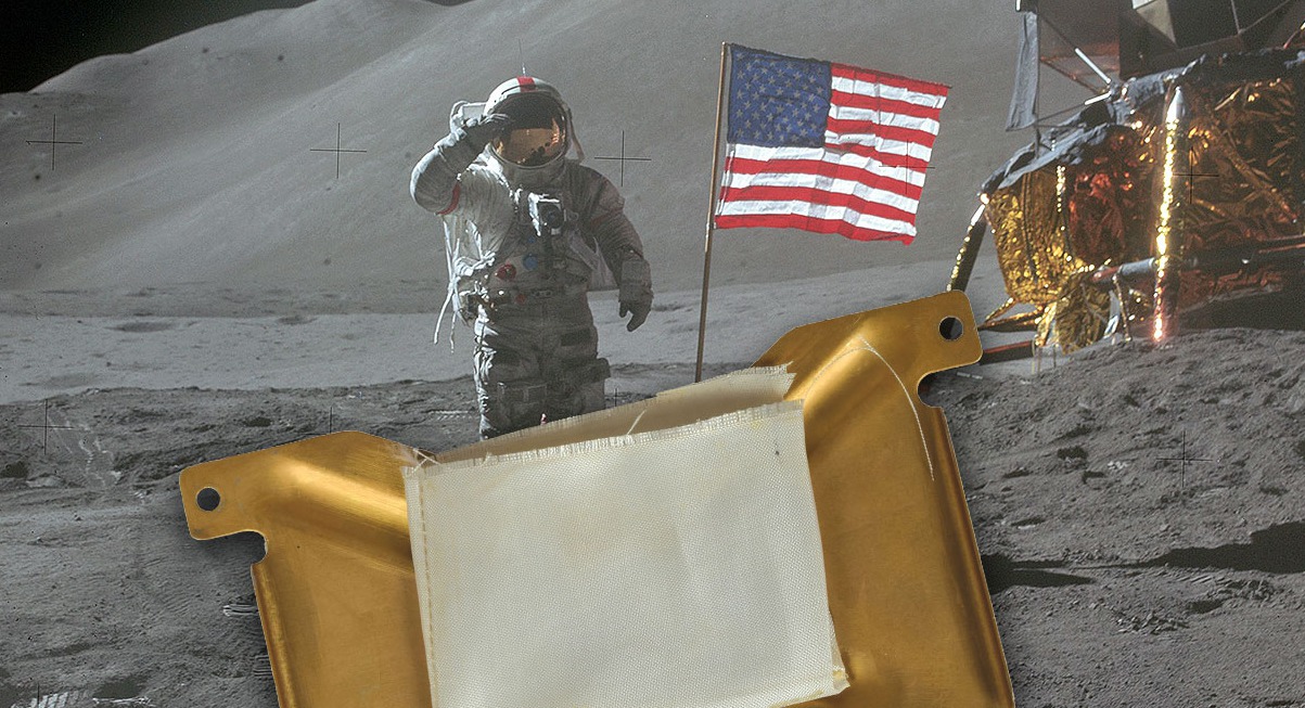 Побывавший на Луне флаг США пустят с молотка.