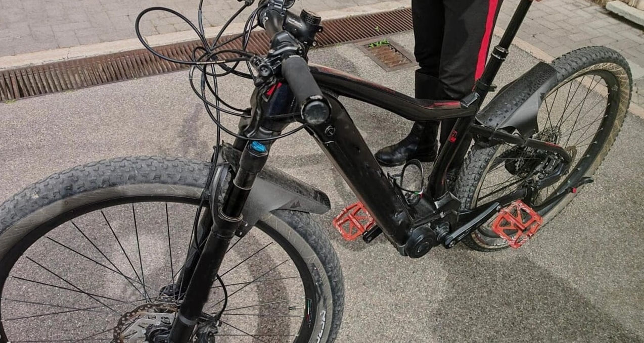 В Италии задержан гражданин Молдовы за кражу дорогих электровелосипедов.