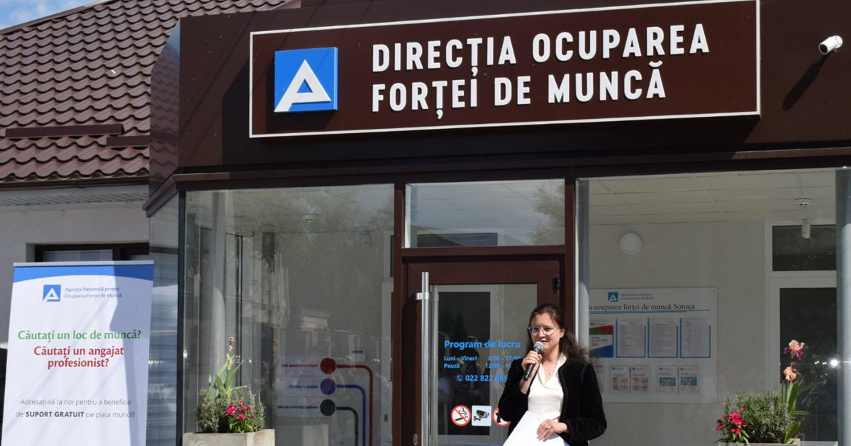 Statul planifică să angajeze peste 100.000 de persoane în următorii patru ani.