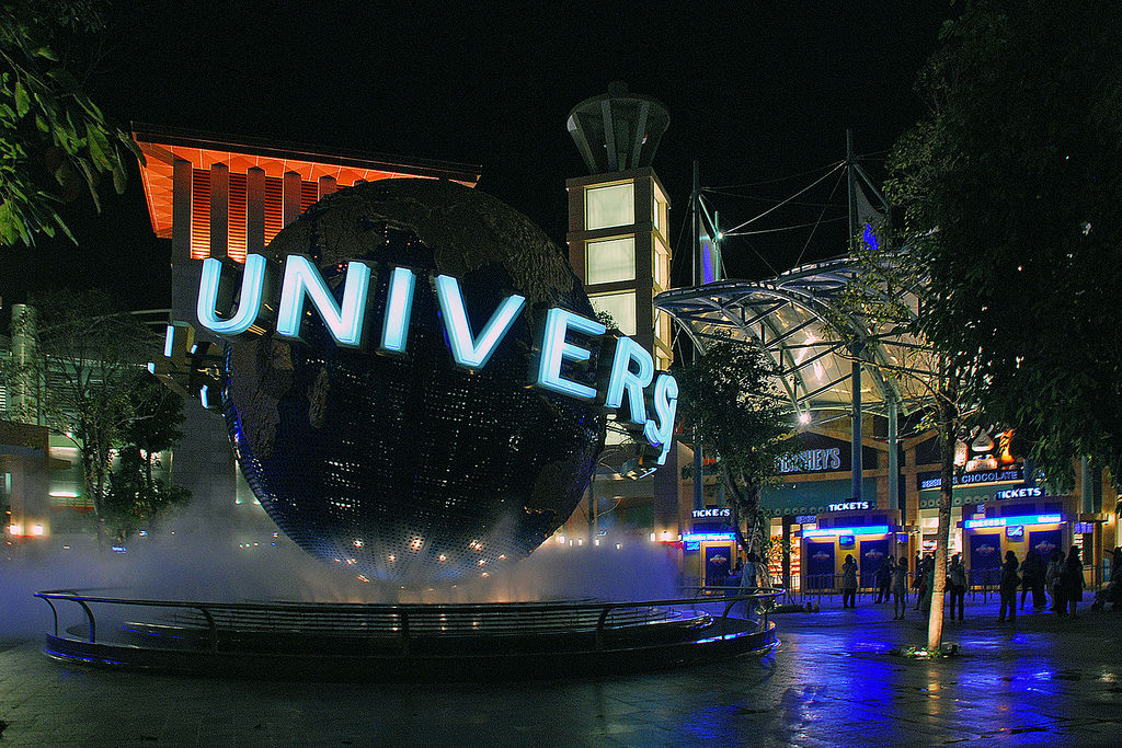 Эротический триллер Universal «Пятьдесят оттенков серого» собрал $403,6 млн.