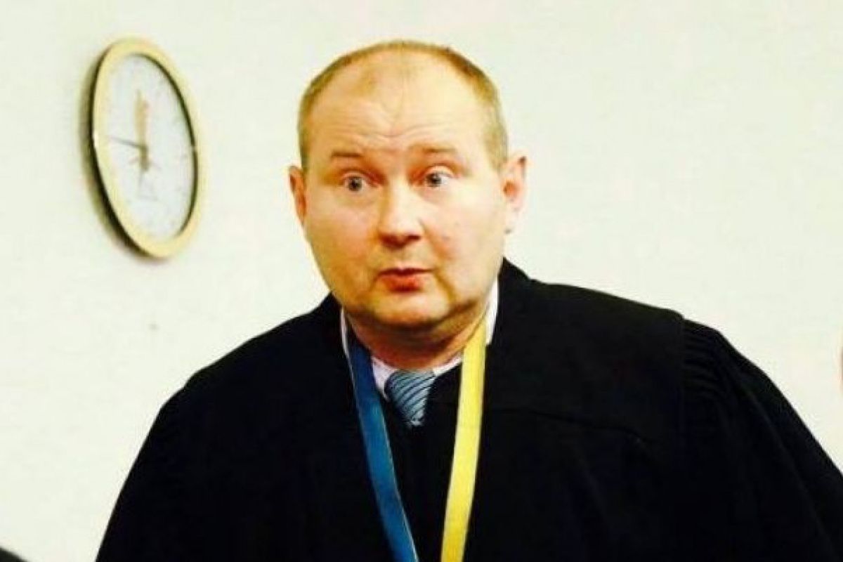 Judecătorul ucrainean care ar fi luat mită 150 de mii de dolari, reținut la Chișinău, va fi extrădat Ucrainei. 