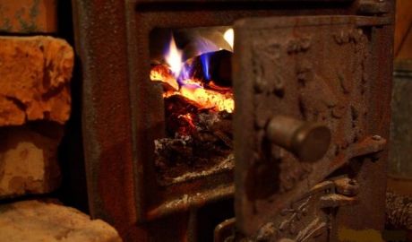 Trei oameni şi-au pierdut viaţa în incendii, anunţă Serviciul Protecţiei Civile şi Situaţiilor Excepţionale. Foto: newspro.ro