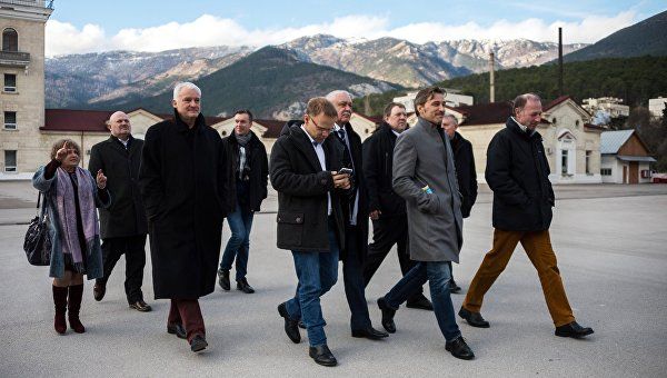 Немецкие депутаты назвали себя "друзьями Крыма".