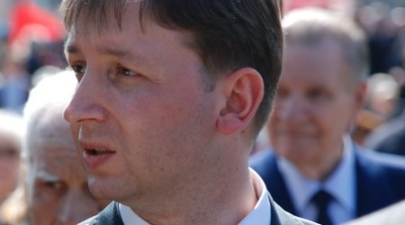 Артур Решетников потребовал, чтобы министр просвещения РМ Майя Санду извинилась перед родителями учеников, которые сдавали бакалаврские экзамены, и ушла в отставку. 
