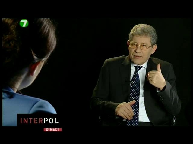 O astfel de reacţie a avut aseară liderul PL Mihai Ghimpu, când a fost întrebat, cum vede un posibil scenariu: Vlad Plahotniuc - premier, Vlad Filat – preşedinte al Parlamentului şi Vladimir Voronin – preşedintele ţării.
