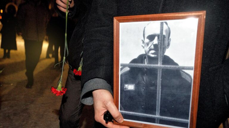 Московская мэрия не разрешила провести шествие памяти Навального и Немцова.