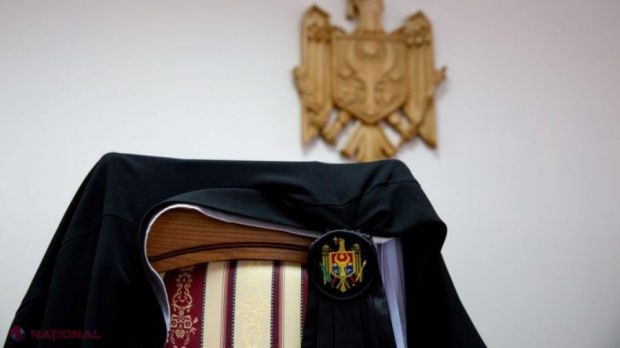 Мужчина, напавший на судью и свидетеля с газовым ключом, арестован на 30 суток.