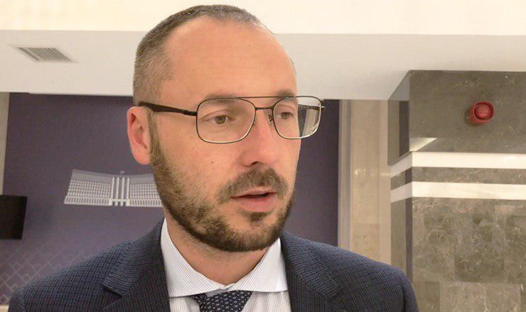 Депутат от блока ACUM Сергей Литвиненко. 