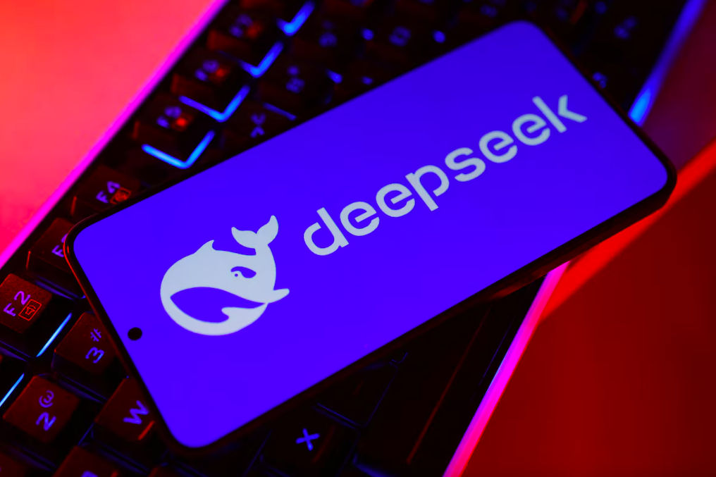 DeepSeek a lansat o actualizare importantă a celebrei rețele neuronale R1.