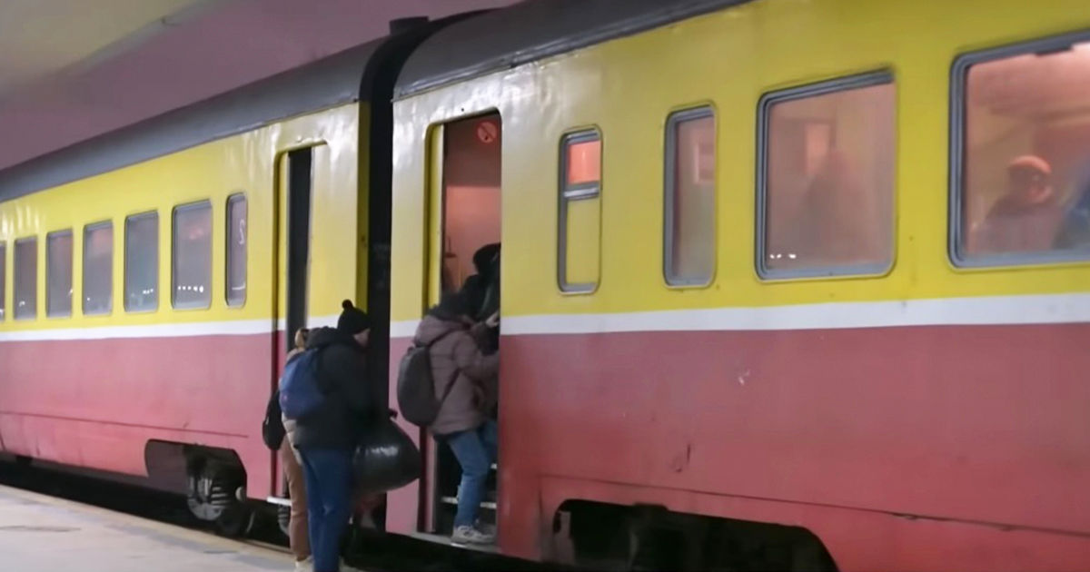 Biletele de tren pe ruta Chișinău-Ungheni s-au scumpit: Condițiile din vagoane lasă de dorit.