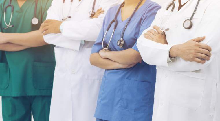 Medicii de familie cu o vechime de muncă de până la 10 ani vor avea un salariu de funcție de 5.185 de lei.