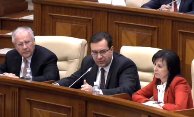 Лупу: Европейские чиновники считают, что в настоящее время „мяч находится на поле ЛДПМ”.