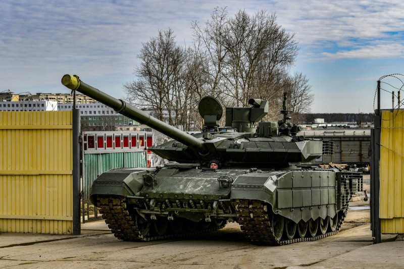 Минобороны Украины: Беларусь поставила на границе деревянные муляжи танков.