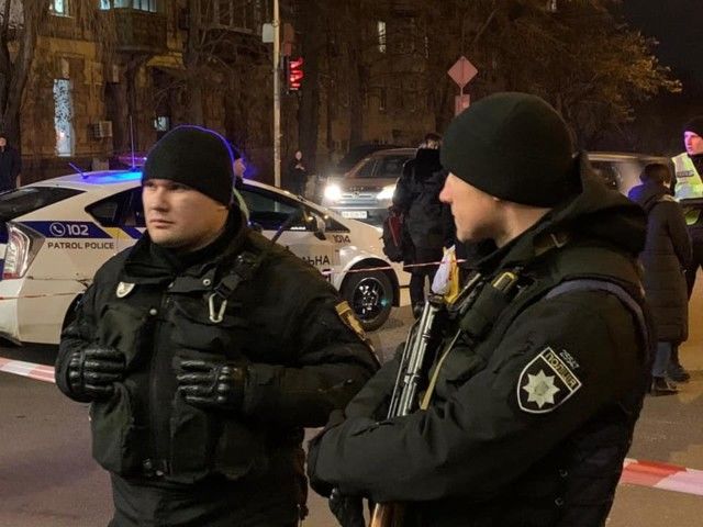 Полиция Киева разыскивает только одного подозреваемого.