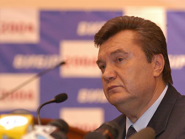 "Зная характер Януковича, я уверен, что он не будет отказываться от подписания соглашений с ЕС", - сказал эксперт