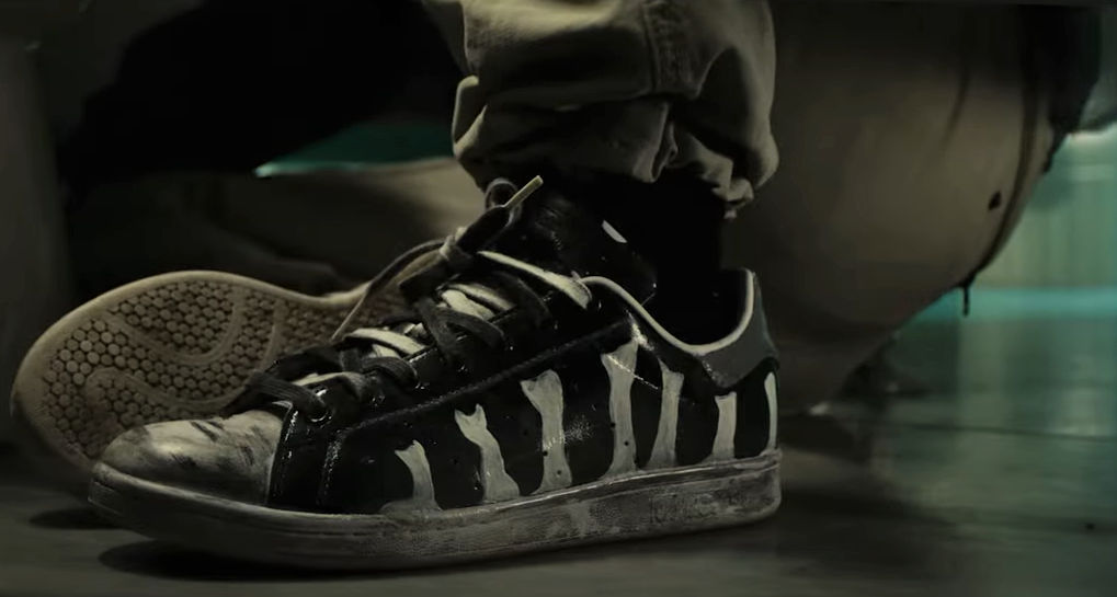 Группа Carla's Dreams представила песню Adidașii gri.