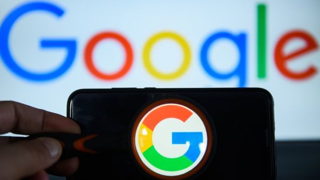 Сами ролики с призывом выйти на акцию по-прежнему доступны на YouTube. 