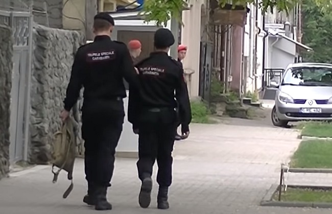 Департамент войск карабинеров отмечает, что по этому делу было инициировано внутреннее расследование.