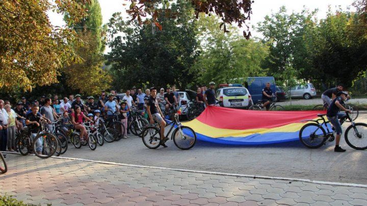 Полицейские отметили День независимости велопробегом Леова-Кантемир.