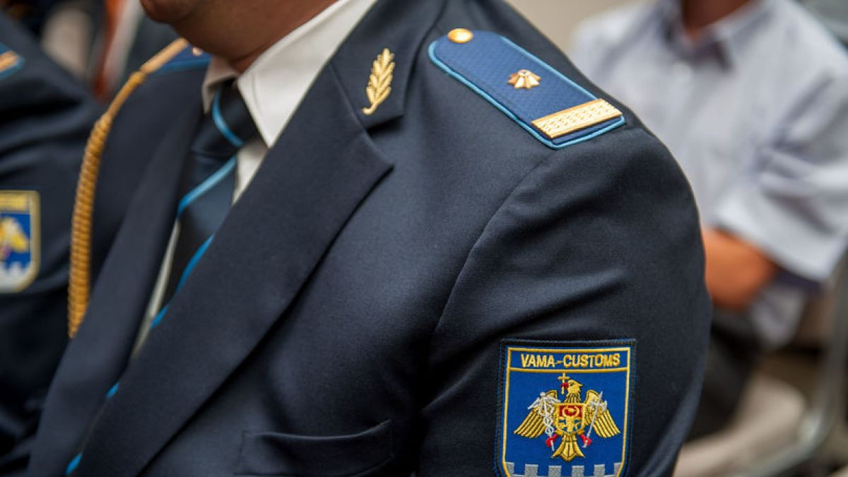 Inspector vamal, depistat cu avere nejustificată de circa un milion de lei.
