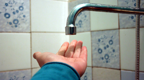 Воды не будет из-за „Gas Natural Fenosa”. Фото: urbo.ua
