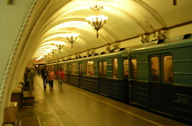 В московском метро бегающий по рельсам человек задержал поезда на 14 минут. Фото princippr.ru
