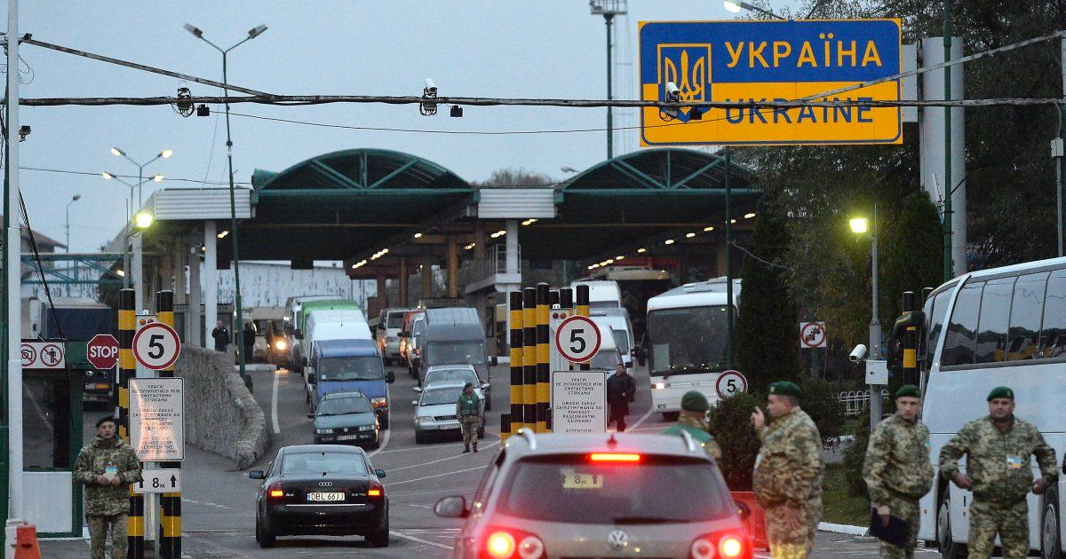 Ucraina introduce reguli noi pentru transporturile internaționale: Va afecta și Moldova.