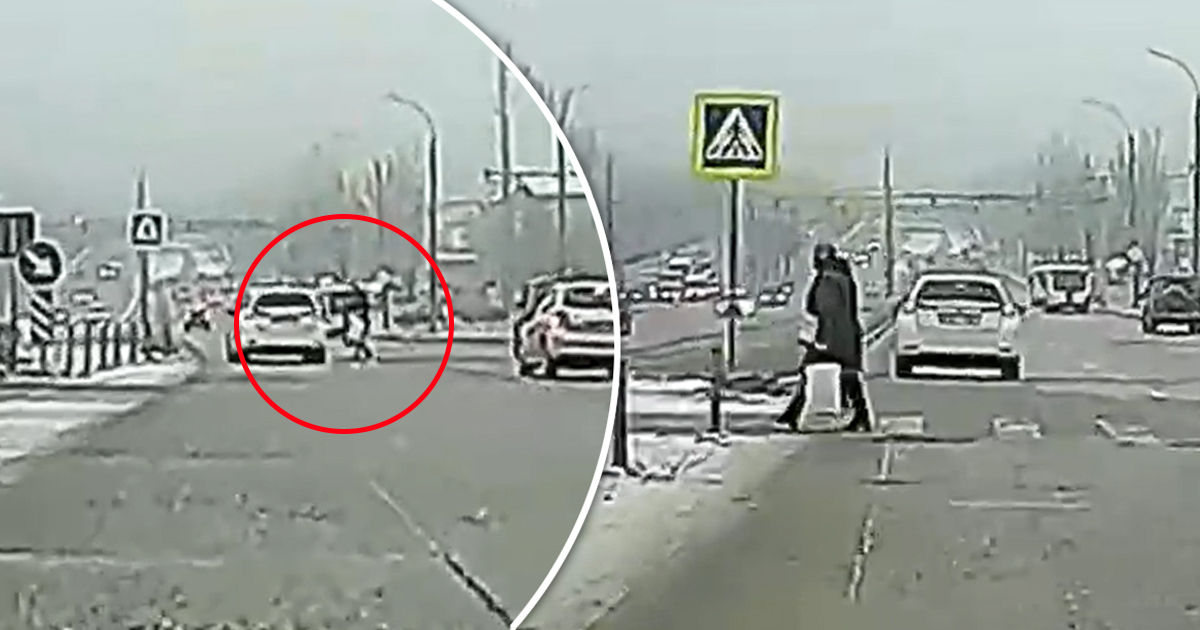 В шаге от трагедии: пешеход чудом не попал под колеса авто. Коллаж: Point.md