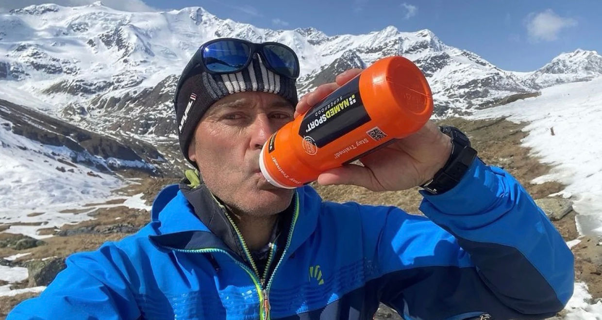 Un alpinist italian, acuzat că a falsificat un selfie pe un vârf din Himalaya.