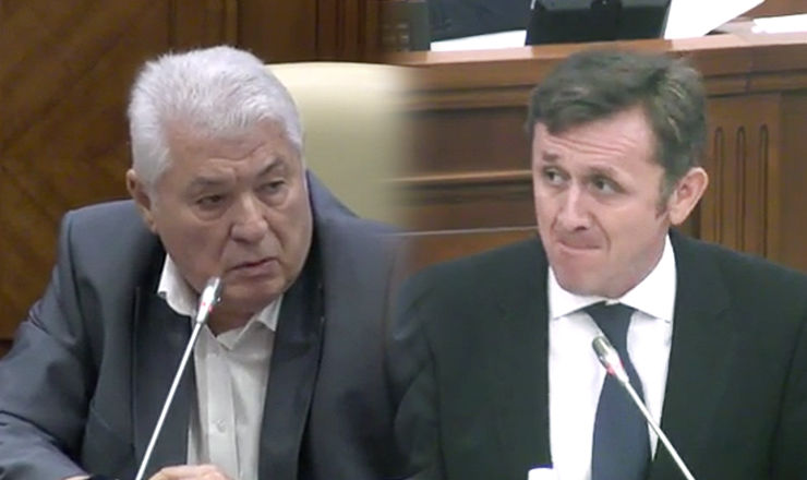 Владимир Воронин раскритиковал Юрия Чокан во время заседания парламента.