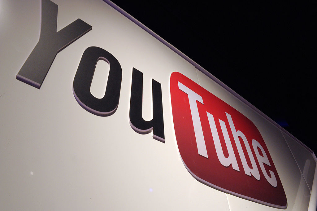 Участники хакерской группировки OurMine взломали несколько тысяч аккаунтов на YouTube.