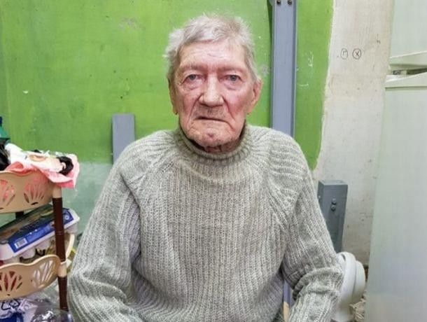 Родственники обеспокоены, так как у мужчины есть проблемы с памятью и с речью.