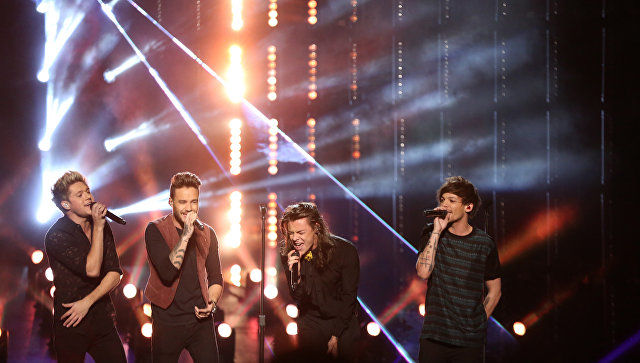 Фанатка One Direction докричалась на концерте до разрыва легкого.